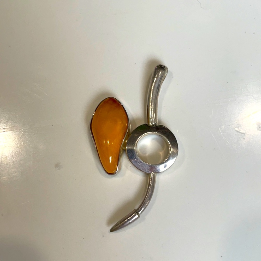 Art Deco butterscotch Amber pendant, beautiful, 925 silver